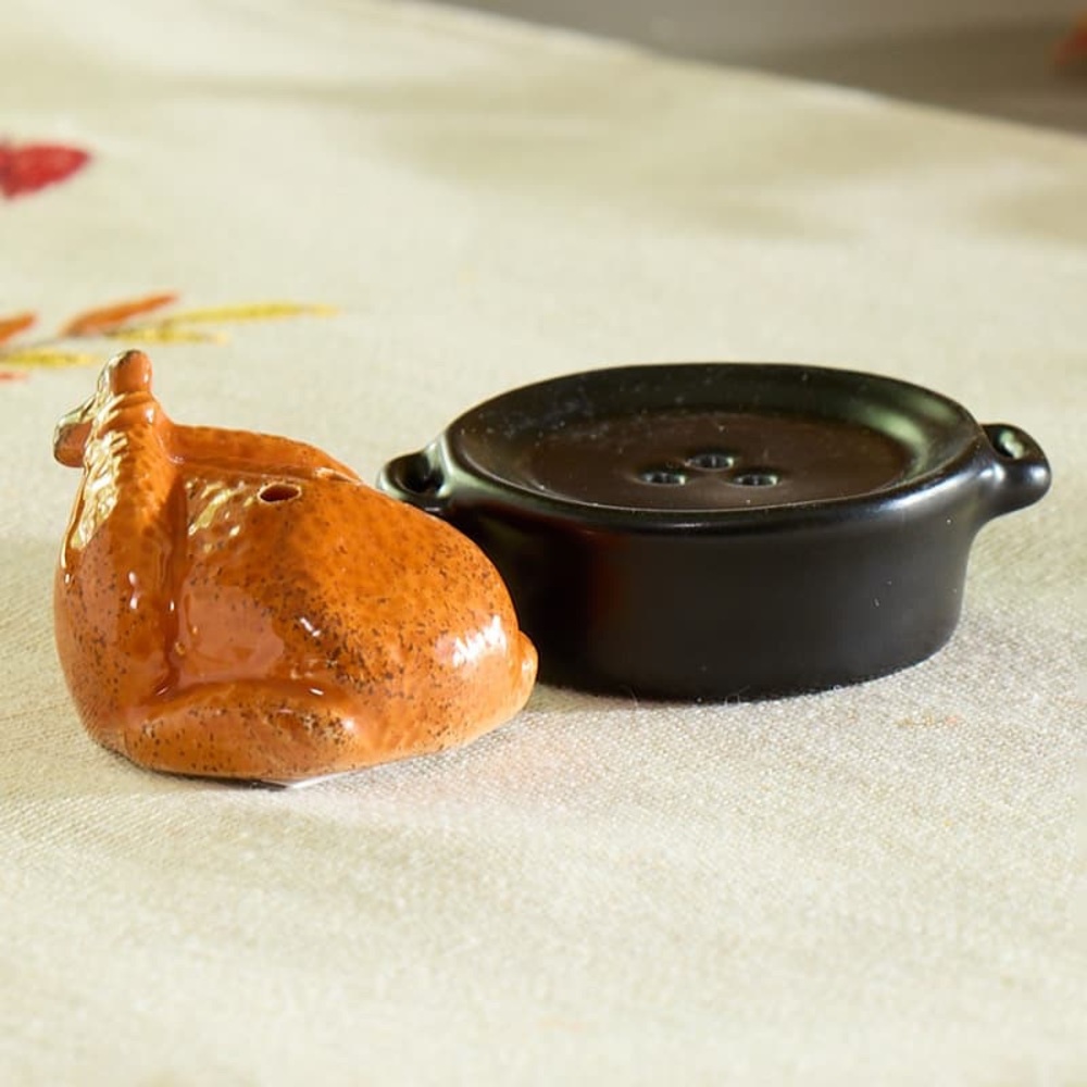 NWT Turkey & Pan Salt & Pepper Shakers